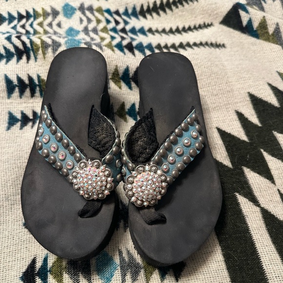 Western concho sandals - Picture 2 of 2